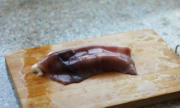 鱿鱼怎么做好吃,鱿鱼的做法最简单最好吃图2