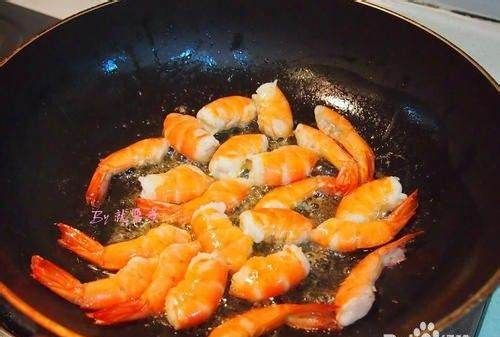 炒菜小技巧 教你掌握炒菜的火候,炒菜几盘有什么讲究图3