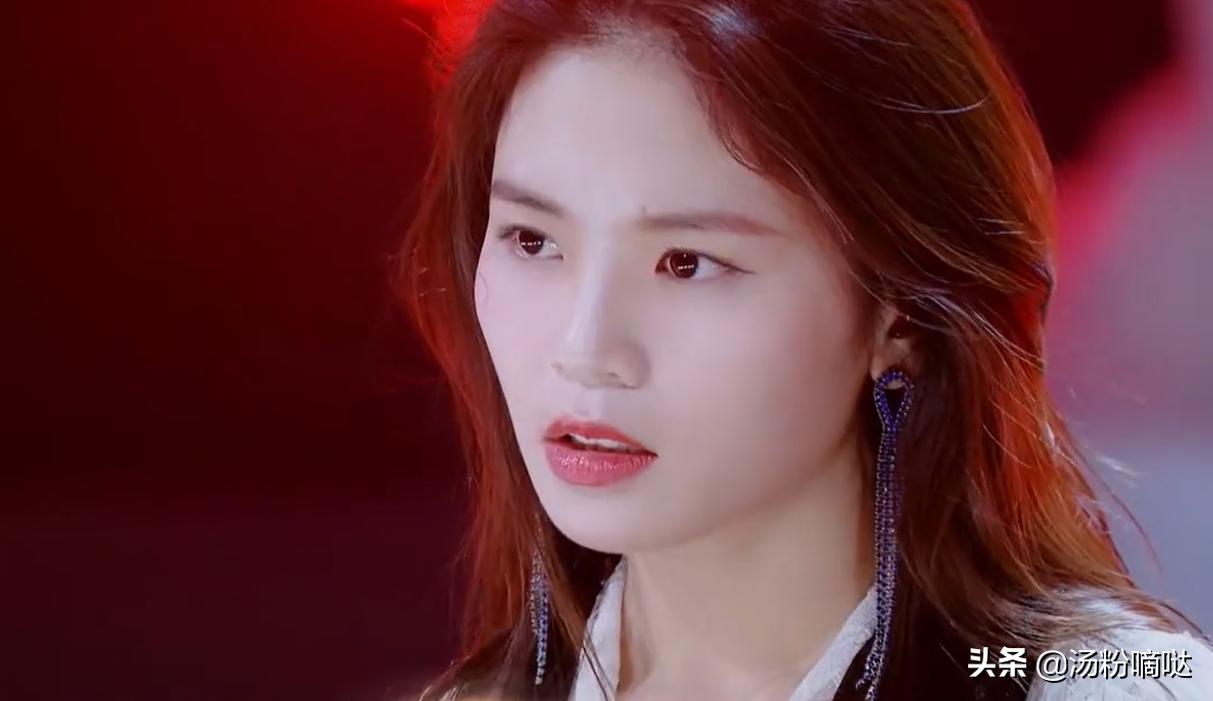 快女黄英的身世(歌手黄英个人资料简介)