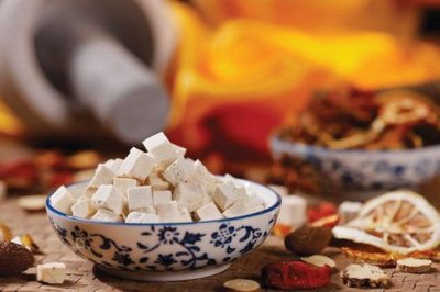 ​茯苓的功效与作用与主治 常用中药茯苓，它的作用原来这么大？