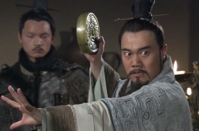 ​完璧归赵讲述的是谁护送和氏璧（和氏璧故事的主人公）