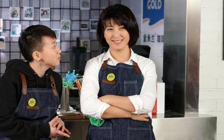 48岁闫学晶生活幸福美满(当上姥姥的闫学晶)(5)