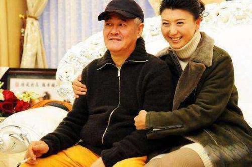 48岁闫学晶生活幸福美满(当上姥姥的闫学晶)(6)