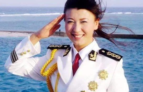 48岁闫学晶生活幸福美满(当上姥姥的闫学晶)(4)