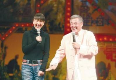 48岁闫学晶生活幸福美满(当上姥姥的闫学晶)(7)