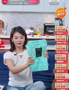 ​48岁闫学晶生活幸福美满（当上姥姥的闫学晶）