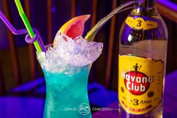 用白酒制作鸡尾酒