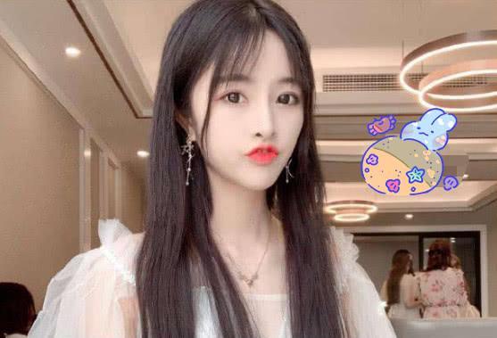 次惑小仙女爆料“只整过鼻子”，旧照曝光出来，网友：肯定不止！