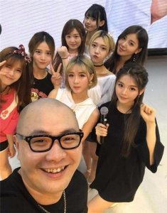 ​刘杀鸡酒后真言自曝阅女无数！曾硬刚王思聪都没凉，这背景有点硬