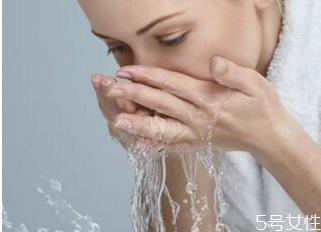 白米醋可以用来洗脸吗 白米醋和白醋洗脸哪个好 白米醋可以用来洗脸吗 白米醋和白醋洗脸哪个好