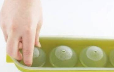 球形冰块模具怎么用,球形冰格怎么注水视频图3